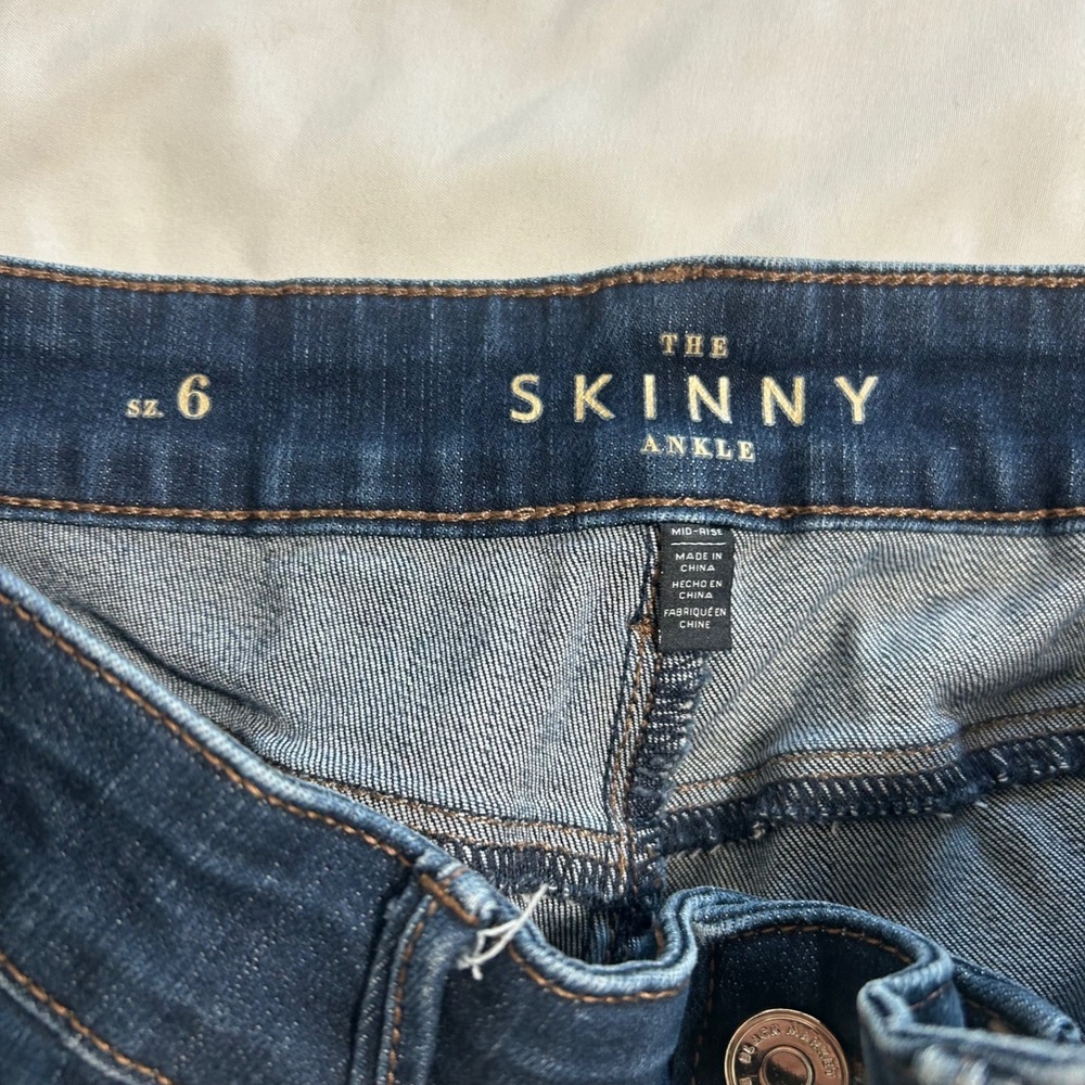 White House Black Market Skinny Ankle Jeans Dark Wash Faux Leather Trim Size 6 - Picture 5 of 14
